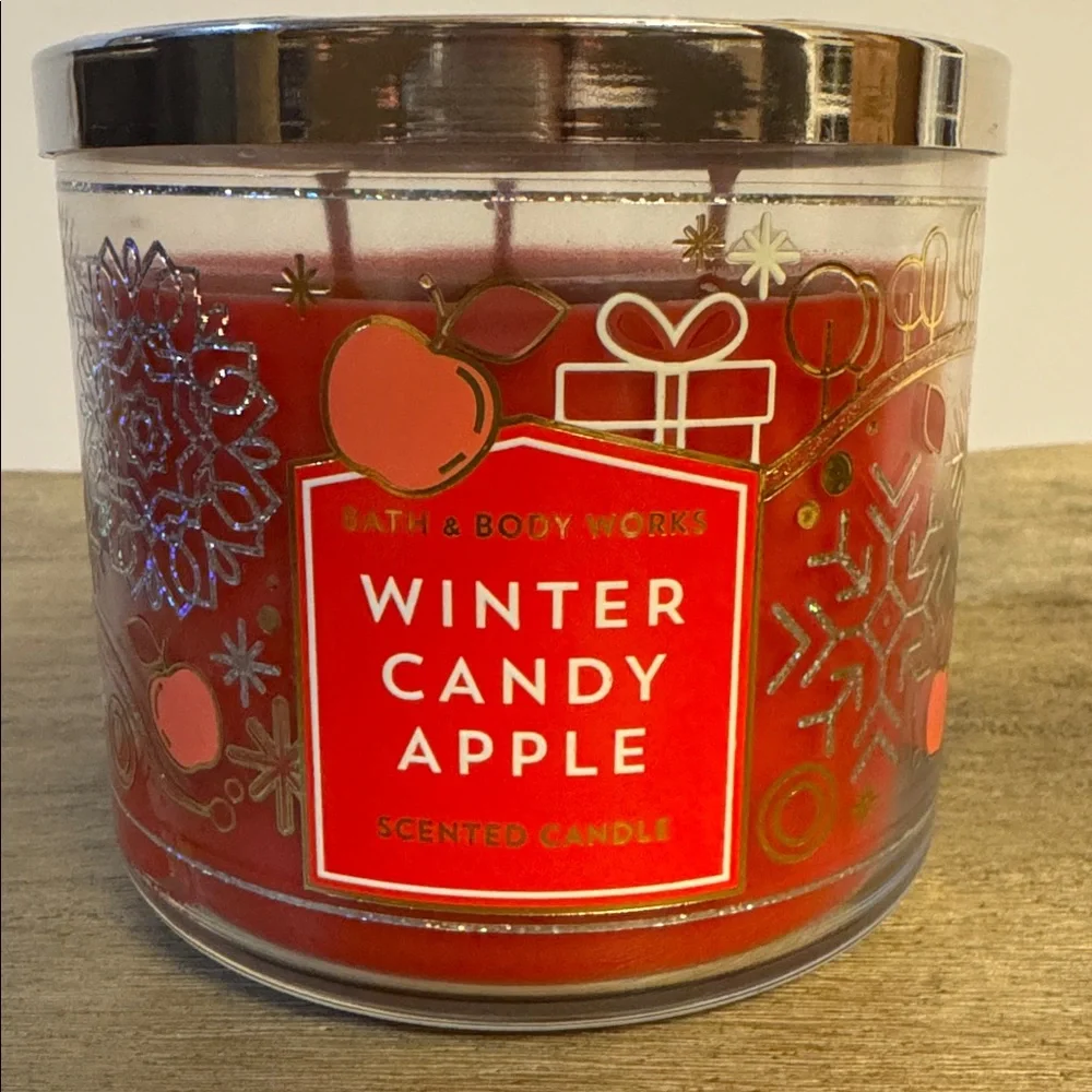 Bath & Body Works Winter Candy Apple Red Candle - Picture 4 of 9